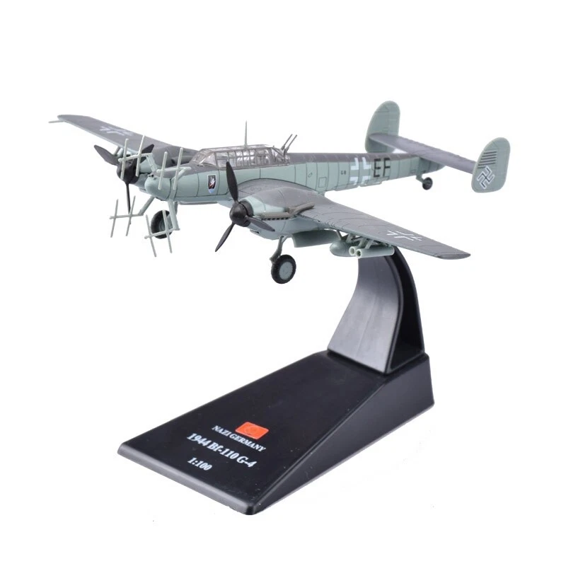 1:100 Diecast Military Model Luftwaffe WWII Messerschmitt BF 110 Bomber Aircraft - Image 4 of 4