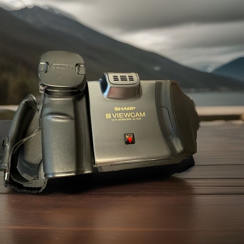 Sharp Viewcam VLE39U 8mm Video 8 Camcorder Video Cassette Record Play