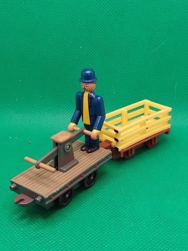 ERTL THOMAS "PUMP TRUCK & OPEN FENCE TRUCK" GC - Picture 2 of 6