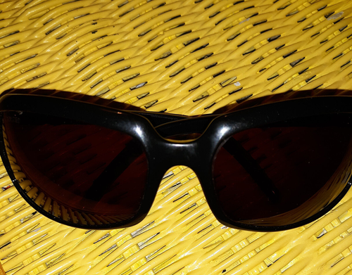 VTG Dolce & Gabbana Polorized Logo Wrap Sunglasses Amber Lens Black Frame Italy - Picture 18 of 19