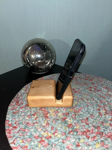 Handmade Wooden Cell Phone Amplifier Iphone or Android device - Picture 4 of 5