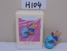 HALLMARK EASTER KEEPSAKE ORNAMENT IN BOX EGGS PERT ARTIST 1997 CRAYOLA CRAYON