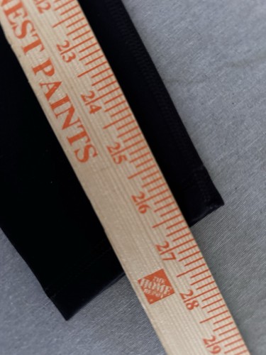 Victoria's Secret Women’s Sz 6 Studio Soft Leggings Pocket Black Gold Logo - Picture 7 of 7