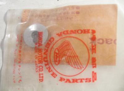 #1196468 RETAINER, VALVE Honda 14771-883-305 - Bild 1 von 1