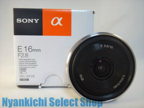 Sony SEL16F28 Mirrorless SLR Camera Wide Angle Lens And Mount 16mm F2.8 NEX NEW - Picture 1 of 3