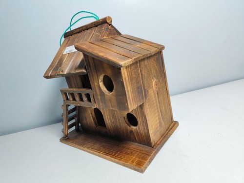 Squirrel House Wooden Nesting Box Animal Safe Shelter for Birds and Wildlife - Picture 2 of 11