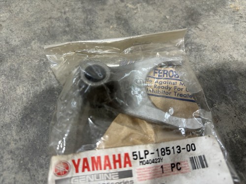 Yamaha Raptor 660 Shifting Fork Oem New 5LP-18513-00-00 - Picture 2 of 2