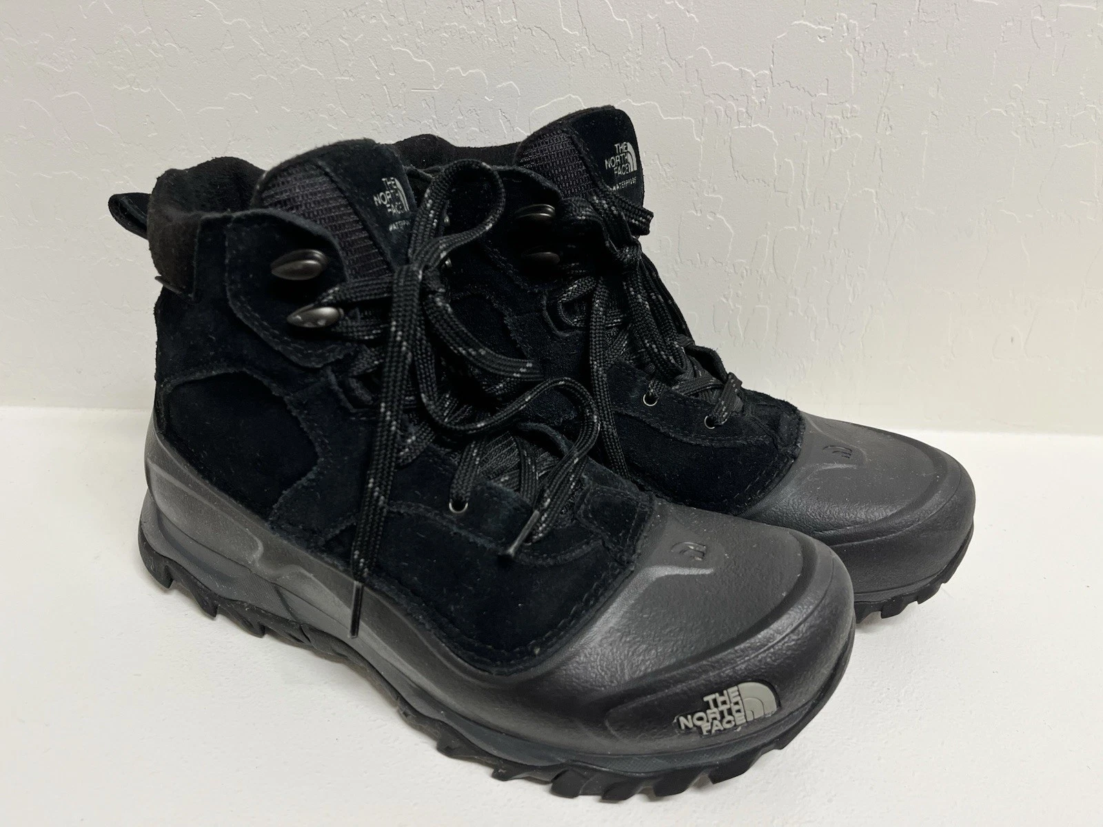 The North Face Snowfuse HeatSeeker Waterproof Insulated Boots Men's Size 9.5
Opens in a new window o