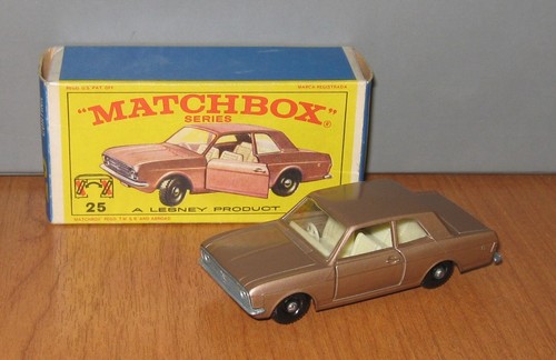 Matchbox Regular Wheels 25 Ford Cortina without Boot studs SC1 - Picture 1 of 12