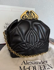 Alexander Mcqueen SEAL BOX CROSSBODY BAG Black QUILTED LAMBSKIN Ret. $3200 RARE!
