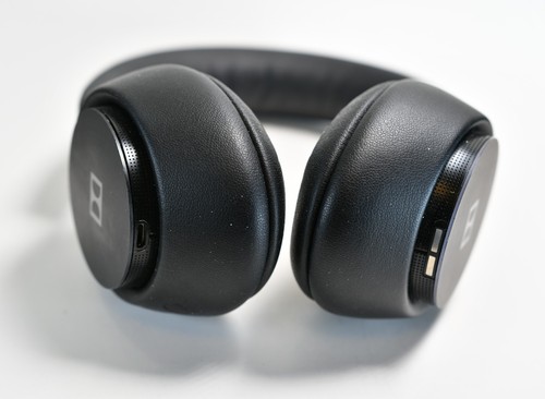 Dolby Dimension Wireless Kopfhörer für Ersatzteile lädt nicht - Bild 2 von 5