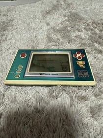 Donkey Kong Jr. Game & Watch Tested