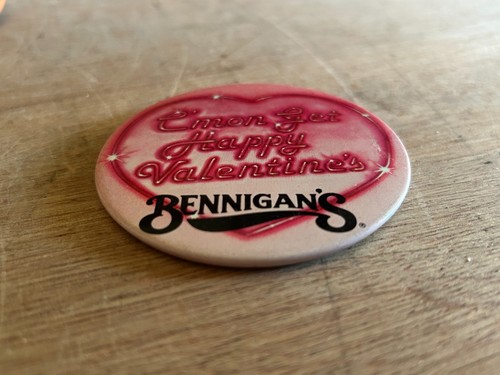 Bennigan's Pinback Lote Halloween San Valentín Dulce Fantasía Camarones Verano De Colección - Imagen 7 de 24