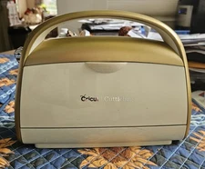 Cricut Cuttlebug Anna Griffin Gold  *MACHINE ONLY* Plates NOT included TESTED