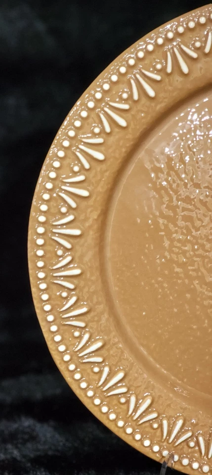 4 Gingerbread Dinner Plates 10.5" Ceramic Christmas Cookie Icing Accent Sold Out - Image 3 of 4