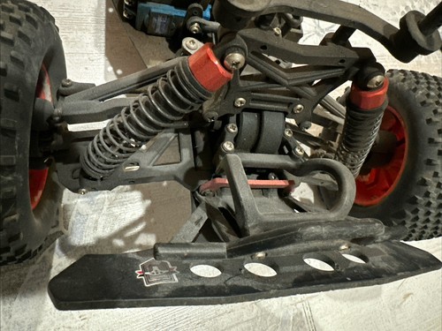 Helion Dominus 10TR Reaktor 4WD Brushless RTR Truggy Complete - Picture 9 of 12