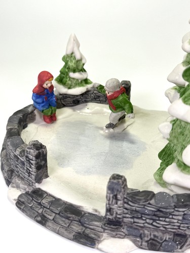Dept 56 Skating Pond – Christmas in the City #56.65455 – Retired Village - Picture 3 of 12