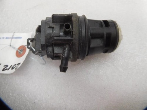 85330-60190 WINDSHIELD WASHER PUMP 2012 TOYOTA PRIUS uHO12 - Picture 3 of 5