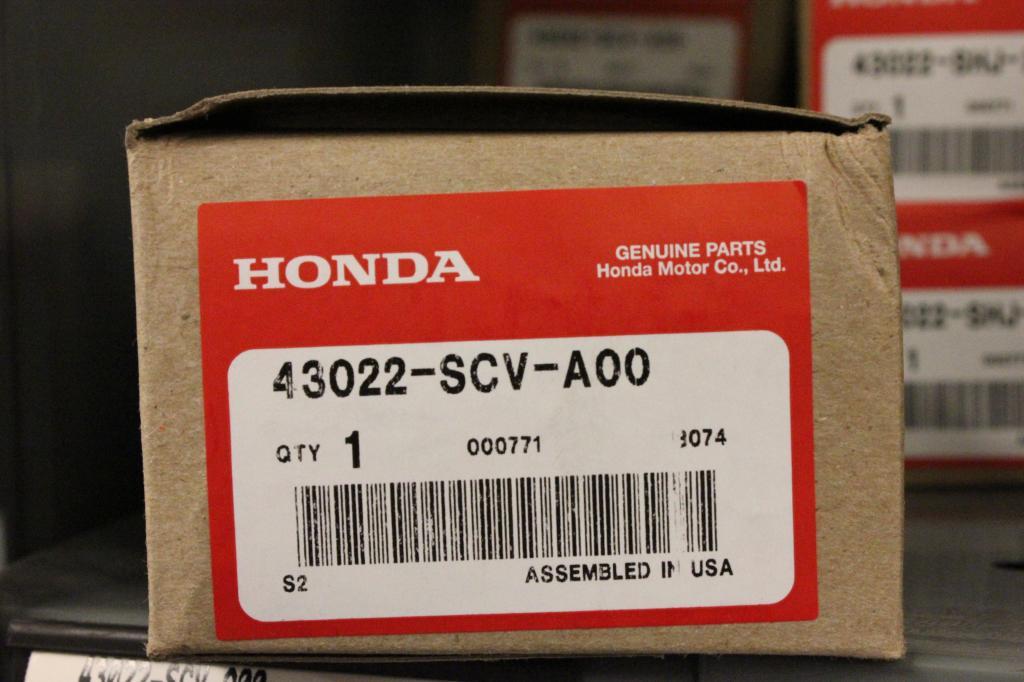 20032011 Honda Element New Rear Brake Pads Factory/OEM 43022SCVA00