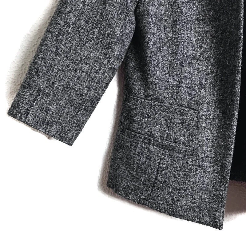 Blazer Silence + Noise Gris Medio Recortado Frente Abierto Clásico Oficina Grapa Foto 2 de 4