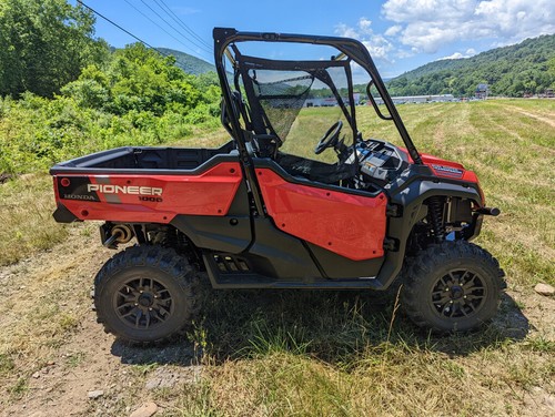 2025 Honda Pioneer 1000 Deluxe New - Picture 9 of 12