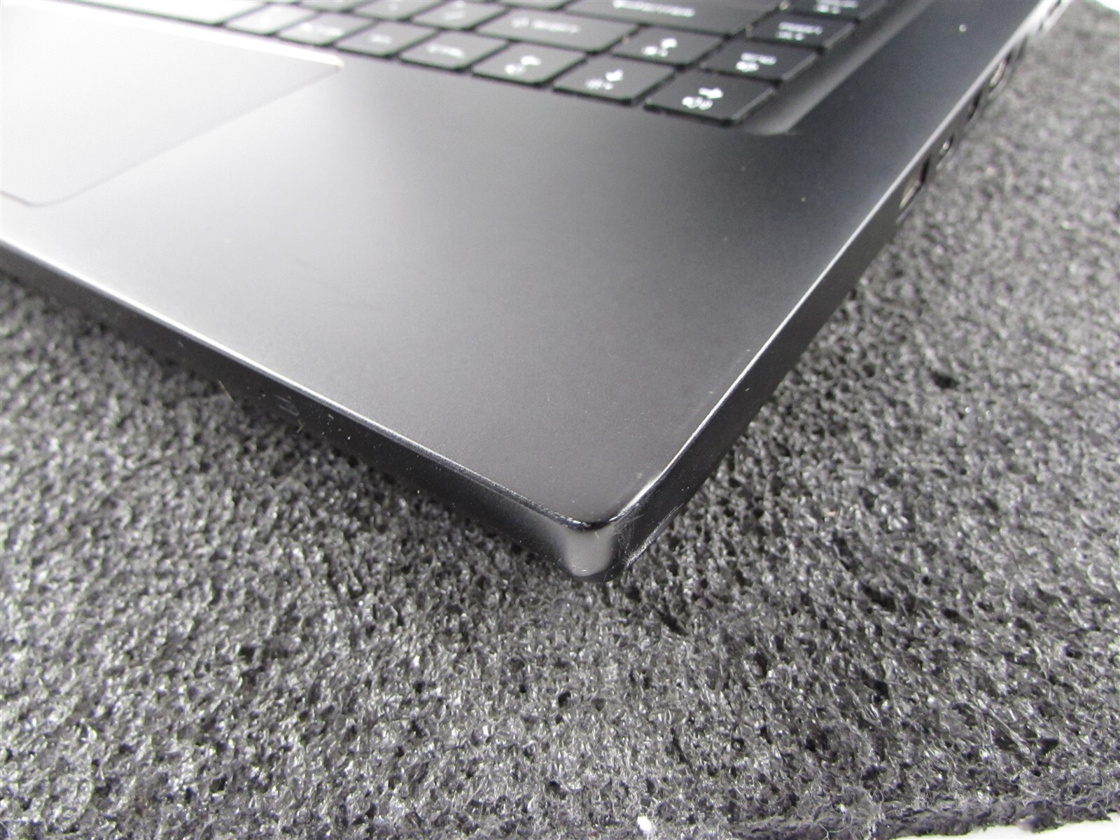 MSI STEALTH GS65 FHD CORE I7-9750H 512GB SSD 32GB RAM NVIDIA RTX 2080 NO O.S - Picture 4 of 11