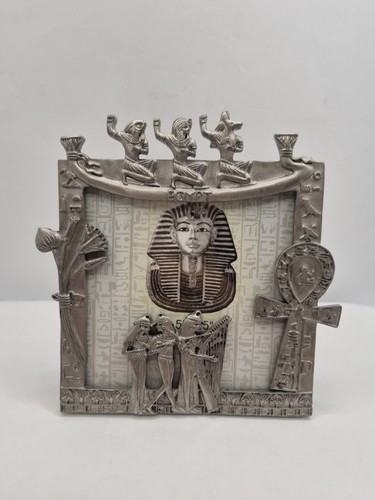 Marco de fotos decorativo de metal gris egipcio de 3,5" X 3,5" peltre en muy buena condición - Imagen 2 de 12