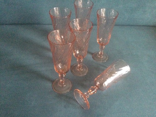 6 x pink Rosaline swirl champagne flutes, France Arcoroc or Luminarc - Picture 2 of 5