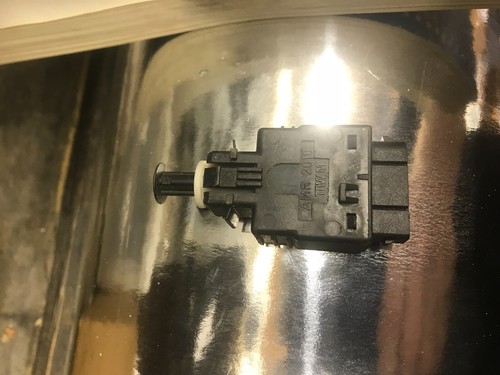 Brake Light Switch Lamp Land Rover Discovery Range 1990-1995 4 pin - Picture 3 of 4