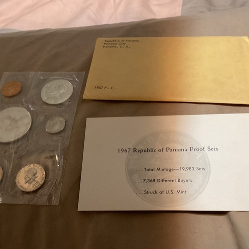 1967 Republic Of Panama Proof Set With 2 Silver Coins - Picture 6 of 8