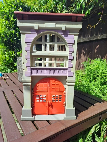 Original Ghostbusters Firehouse, Car And Figures