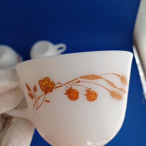4 Corning Pyrex HARVEST HOME Pattern Milk Glass Coffee Cups Vtg Wheat Raspberry - Picture 5 of 5