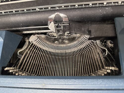 Elektrische Schreibmaschine Smith Corona Coronamatic 2500 SELTEN BLAU mit Koffer & Schlüssel! - Bild 3 von 9