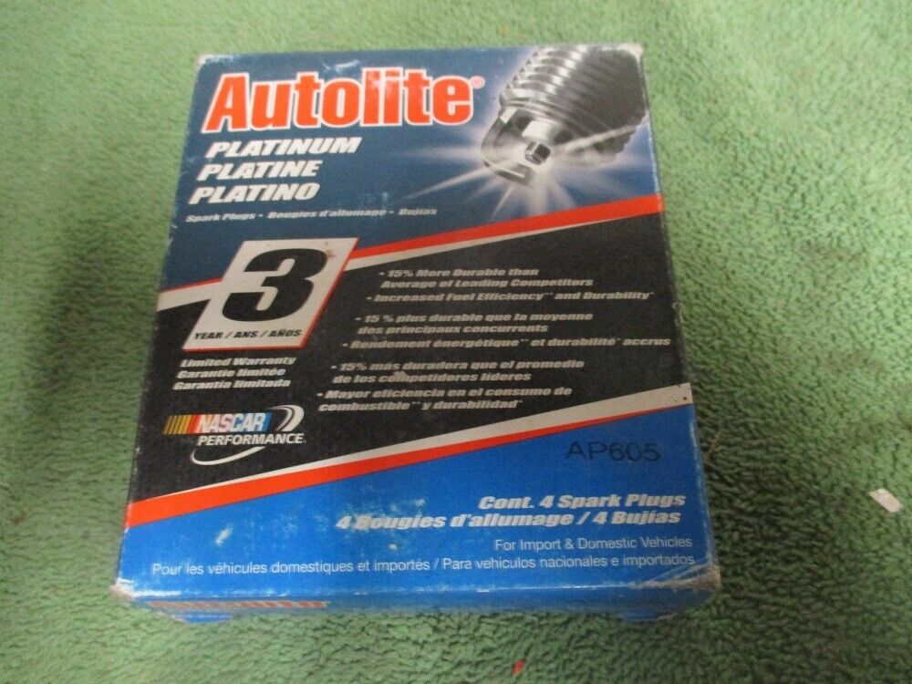 New Spark Plugs 4 Autolite Platinum AP605  Champion 3013 / 3401 Multiple Cars