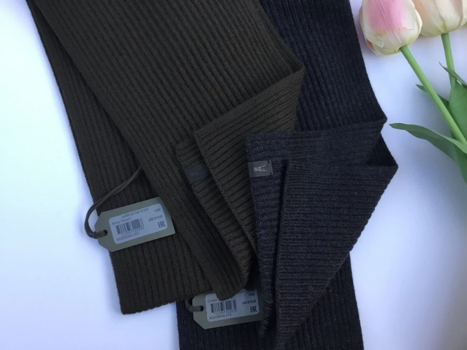 Bufanda delgada AllSaints Narrow Rib 100 % lana merino 61" x 7" verde militar nueva con etiquetas $119 Foto 3 de 4