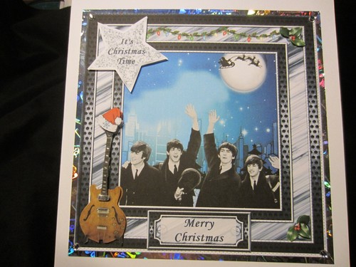 Nueva Tarjeta de Navidad Hecha a Mano - Temática Música/Beatles Tamaño 8" X 8" - Imagen 1 de 5