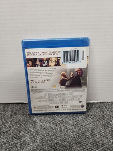 Carrie (Blu-ray, 1976, Collectible Halloween Faceplate Brand New - Picture 2 of 3