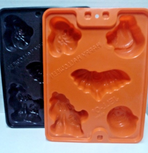Jello Jiggler Molds 2ct Halloween Molds Orange Black Bat Pumpkin Ghost Cat Witch - Picture 1 of 5