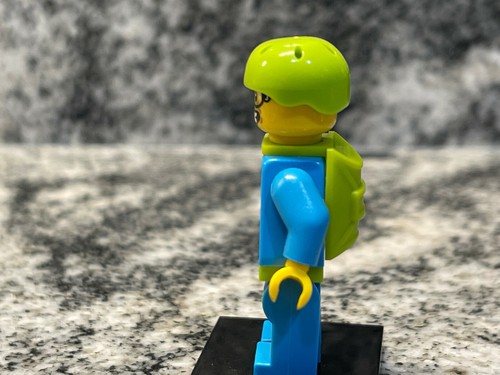 LEGO CMF Skydiver Minifigura Serie 10 Completa con Accesorio y Soporte - Imagen 2 de 16