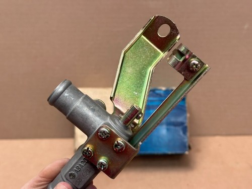 1972-1974 Ford Courier NOS Carburetor Air Bypass Valve D27Z-9B289-B - Picture 5 of 11