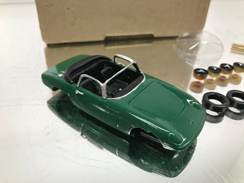 DM MODELES LOTUS ELAN CABRIOLET -GREEN 1:43- SEMI BUILT RESIN KIT IN BOX - Picture 7 of 7