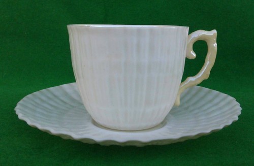 BELLEEK - SELECTION OF ITEMS - Picture 5 of 21