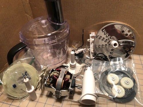 BLACK+DECKER FP1700B 8-Cup Food Processor "REPLACEMENT PARTS ONLY" See Dropdown