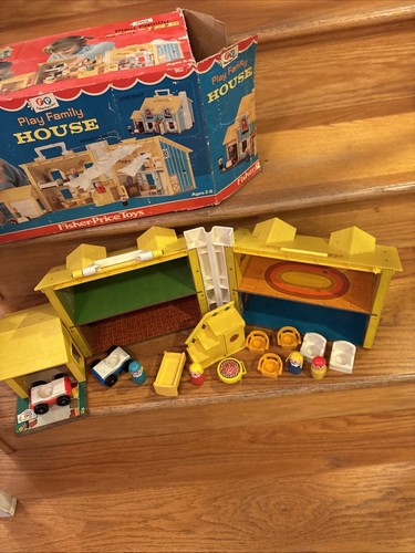 Vintage FISHER PRICE Yellow Little People 952 Play Family House w Box Incomplete - Picture 5 of 23