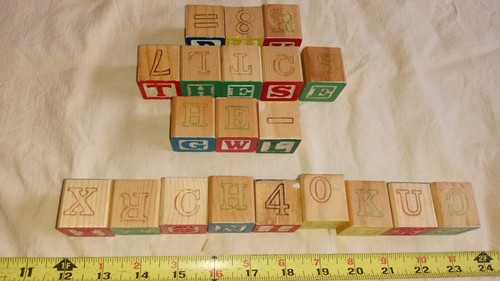VINTAGE LOT OF 20 WOOD ALPHABET BUILDING BLOCKS CHILDREN'S WOODEN LETTER NUMBER. - Picture 4 of 4
