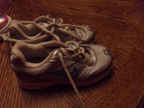 *TODDLER GIRLS NIKE SNEAKERS SIZE 11 384 - Picture 2 of 3