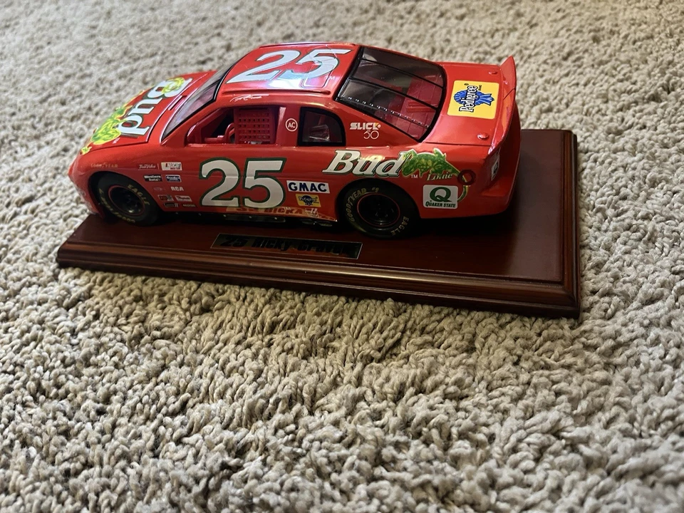 Ricky Craven #25 Racing Champions 1:24 Louie Budweiser Chevrolet Monte Carlo Foto 3 de 4