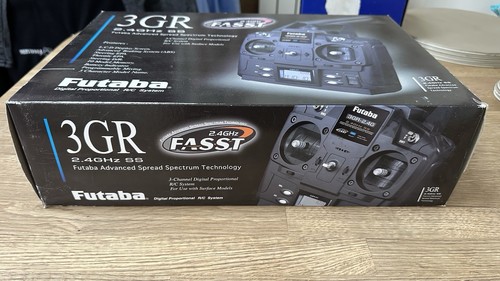 Futaba 3GR Fasst 2.4ghz SS 3 canali radiocomando rc trasmettitore ricevitore - Foto 2 di 6