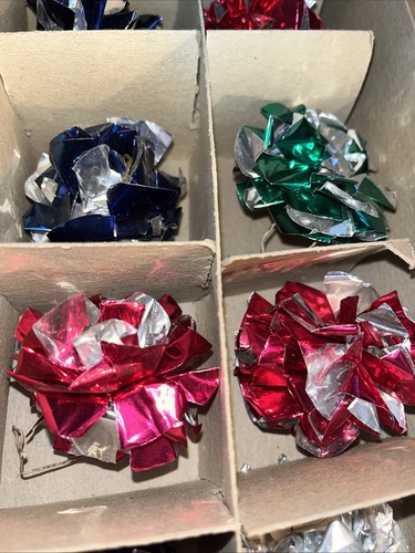 24 bolas de Navidad arrugadas de doble globo vintage de los años 40 con ganchos originales - Imagen 3 de 9