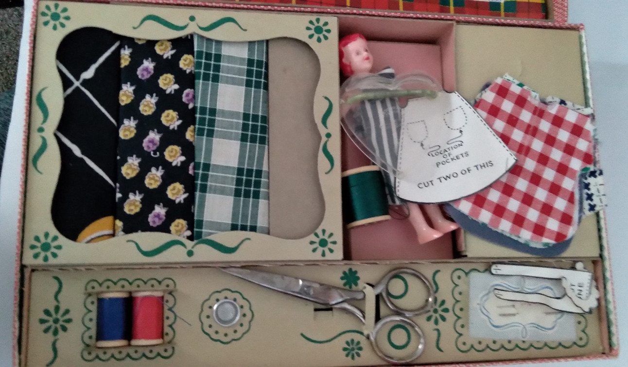 Vintage Jnr Miss Sewing Kit in Case with Contents Girl's Toy circa 1950's